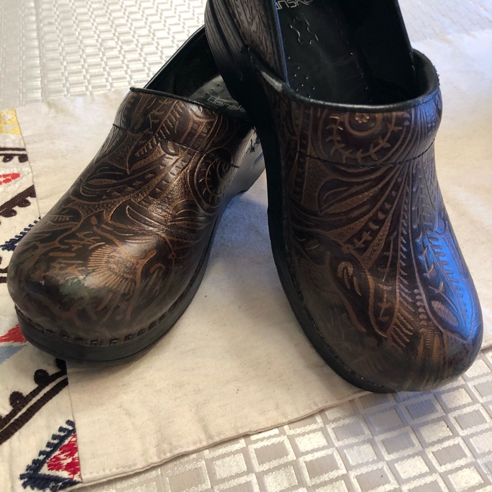 Dansko Nursing Shoes Size 8 (38)